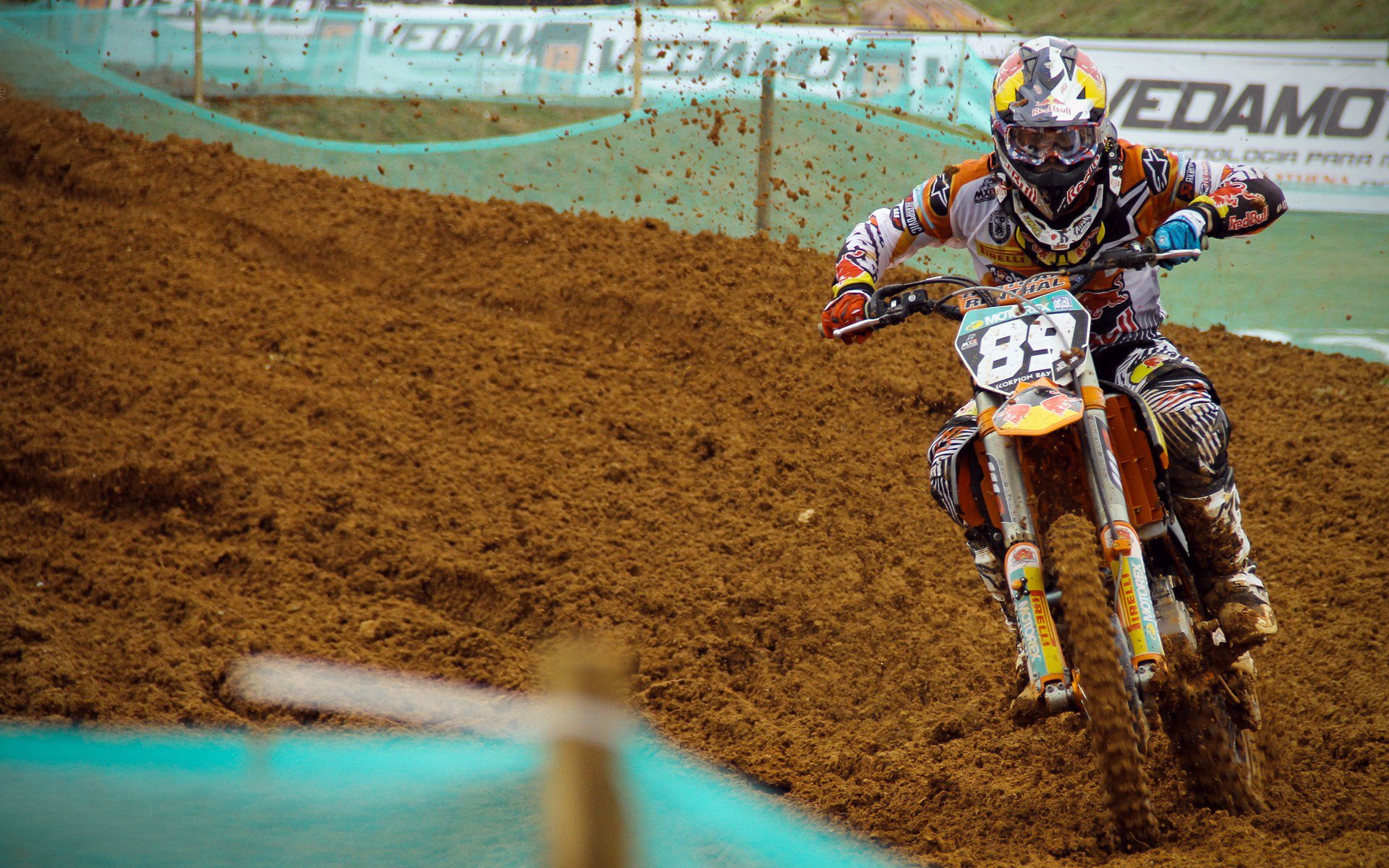 亚历克斯·格林伍德冷静的判断力与精准的防守,帮助袋鼠队克敌制胜