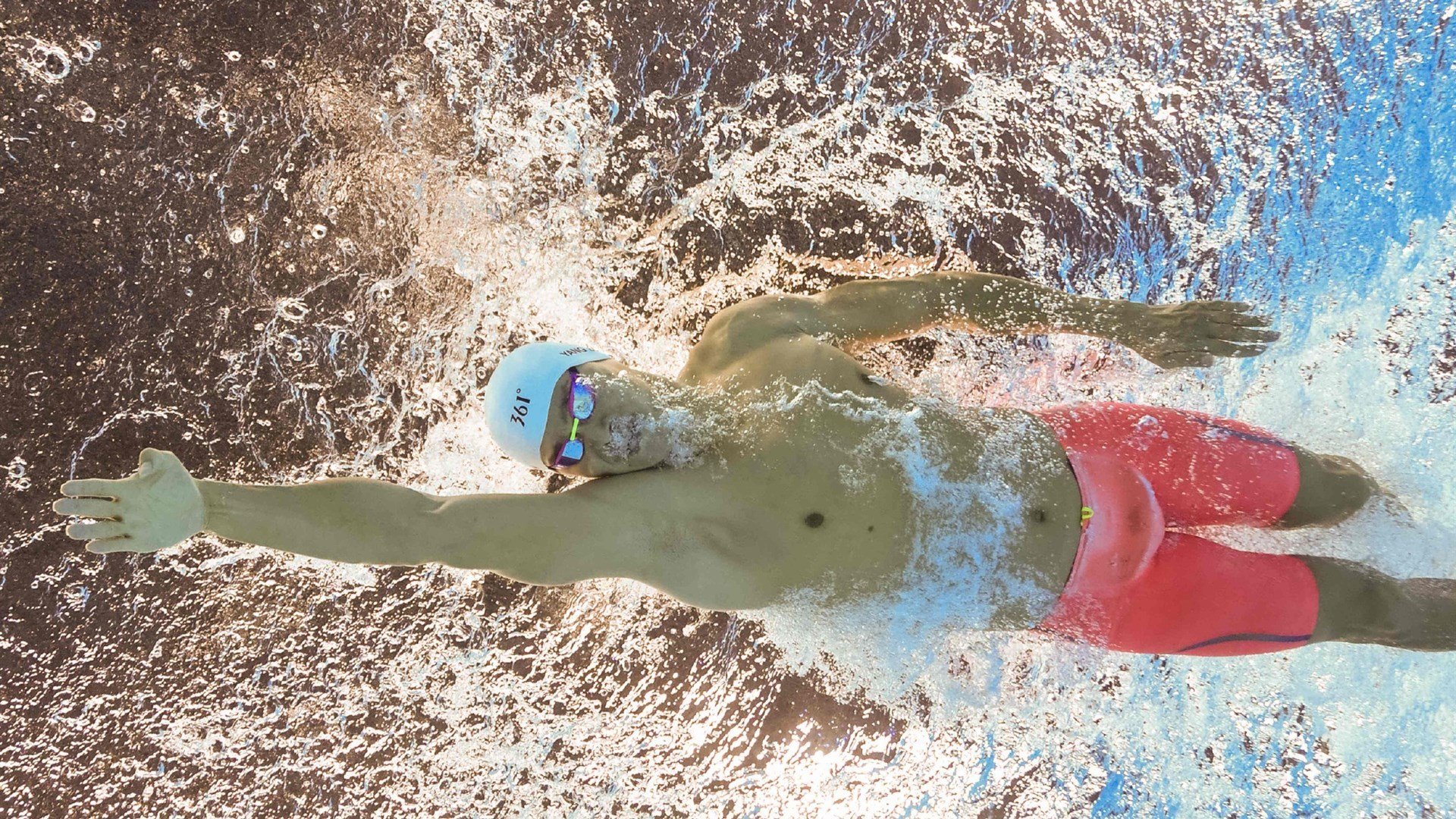 恩多比·恩乔展现精湛技术,为南非队赢得关键三分,恩多拉是什么意思