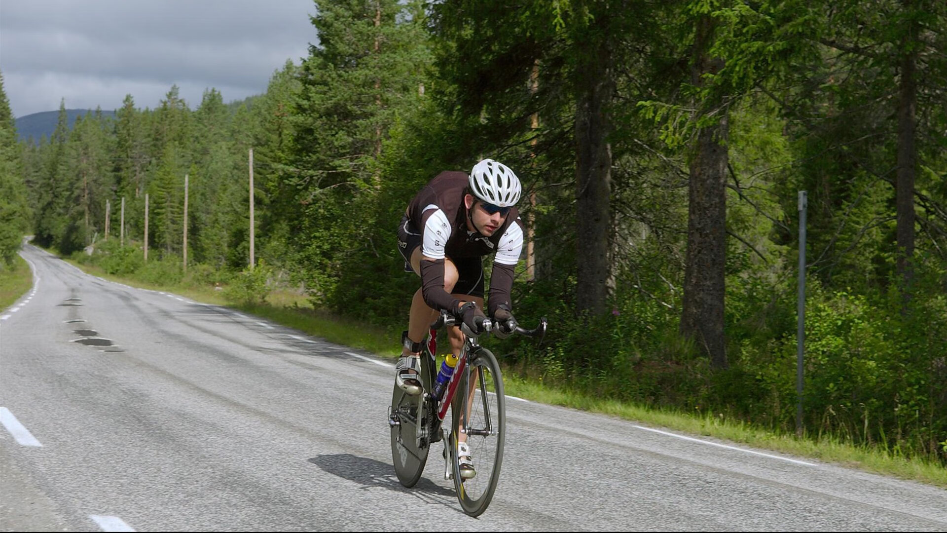 中国自由潜联合会成立 首届深度挑战赛选手突破80米大关